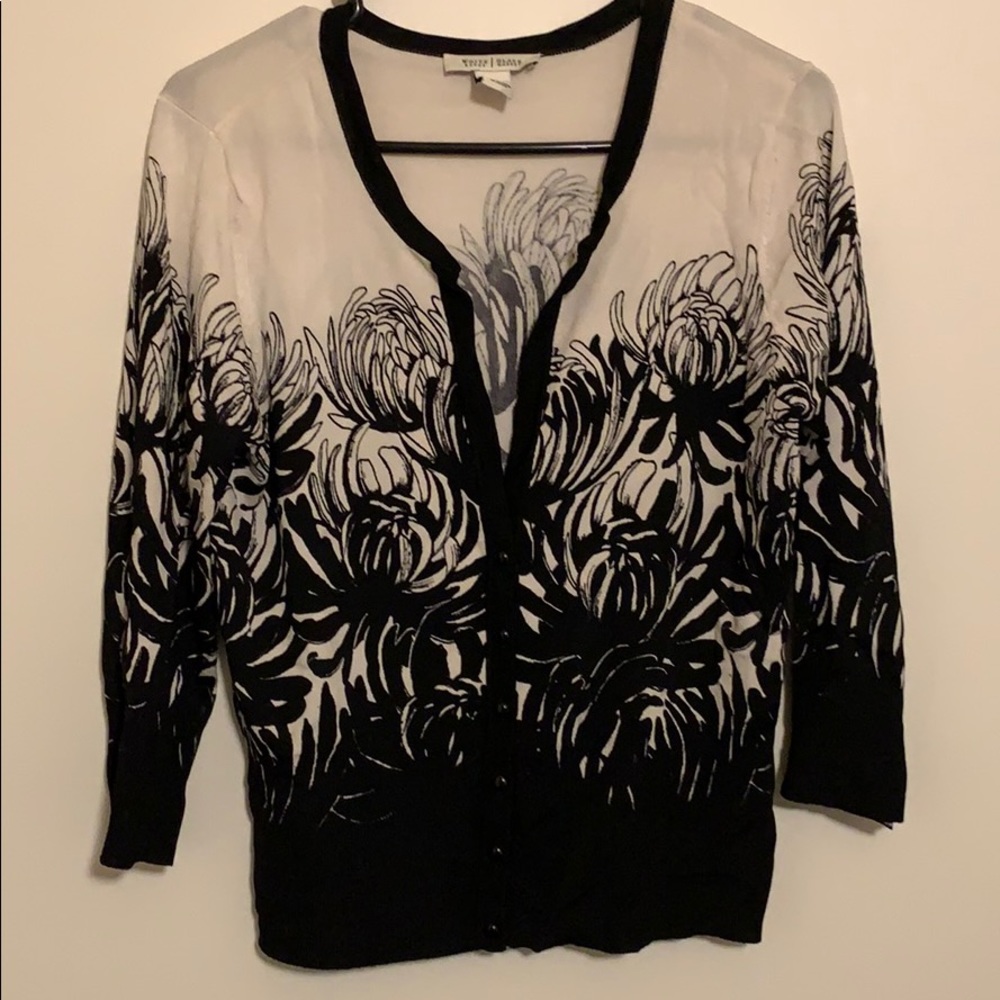 White House black market cardigan